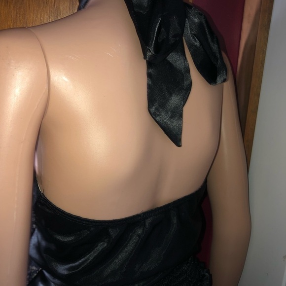 Bongo black lace overlay halter top with black satiny scarf ribbon Medium - Picture 6 of 9